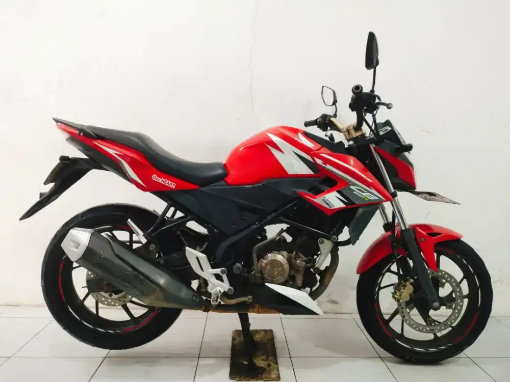 Honda CB150R th 2018 mulus pajak hidup