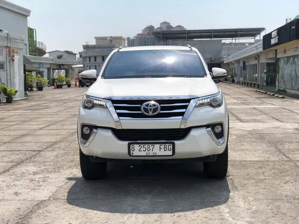 TOYOTA FORTUNER VRZ 2.4AT 2017, PUTIH LOW KM 70rban