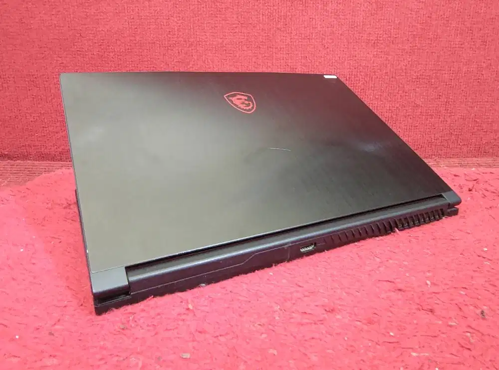 Laptop MSI GF63 Thin 10SCSR Core i7-10750H RAM 8GB SSD 512GB GTX 1650