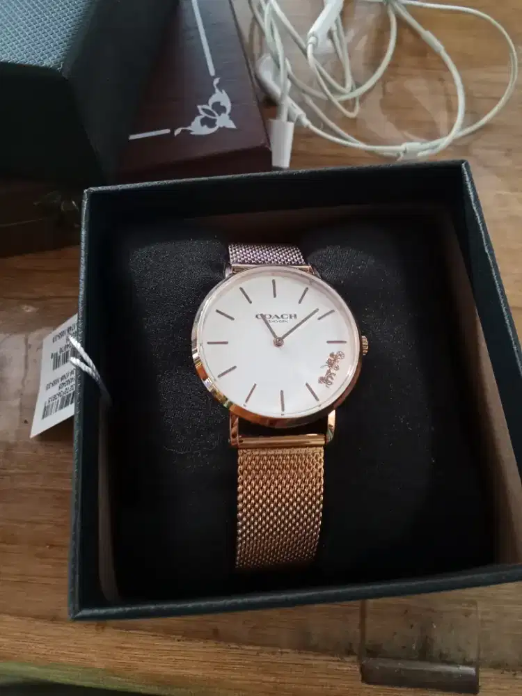 BNIB Jam Coach Perry Rose Gold, COD Cijantung Dsk