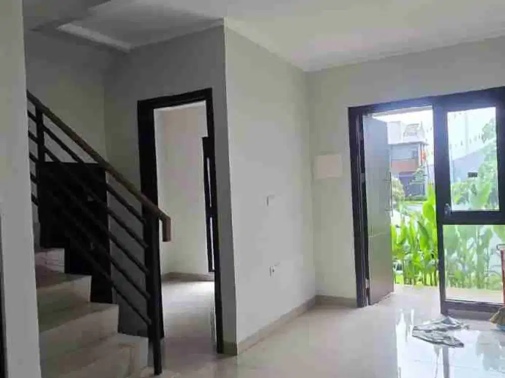 Disewa Rumah 2 lantai di Summarecon Crown Gading Bekasi