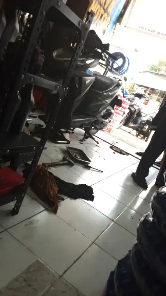 Kasir bengkel motor