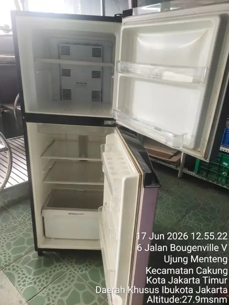 Kulkas 2 Pintu merk PANASONIC