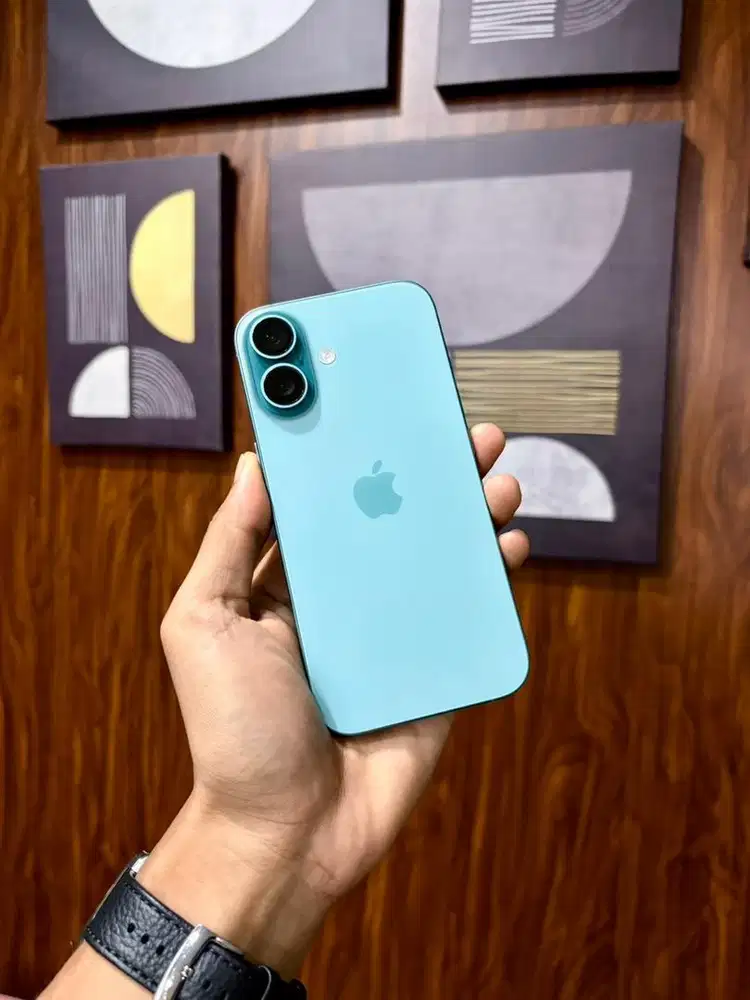 iPhone 16 128Gb iBox