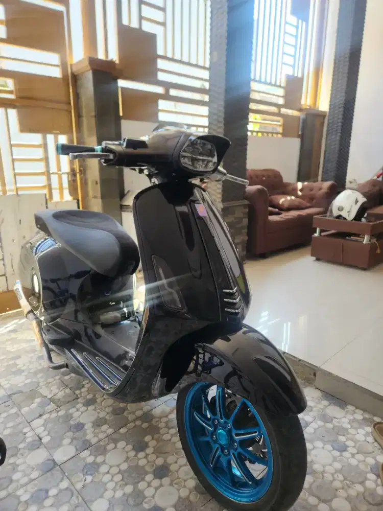 Bismillah dijual vespa sprint iget abs 2017
