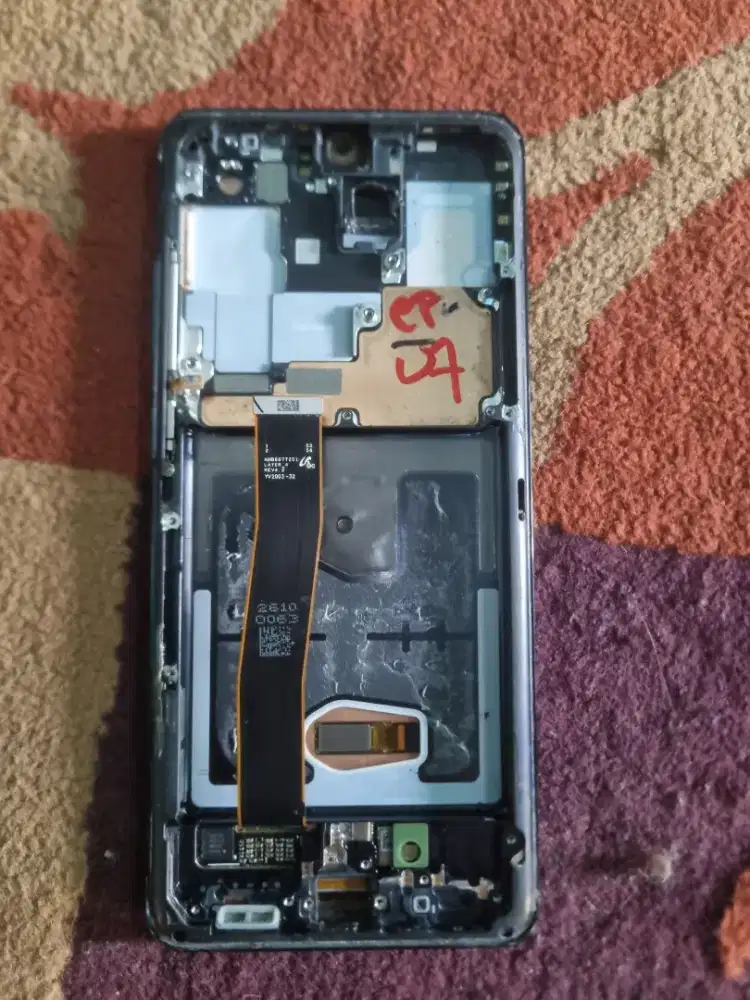 Lcd samsung  s 20 ultra minus retak sama garis udah pke temperglas