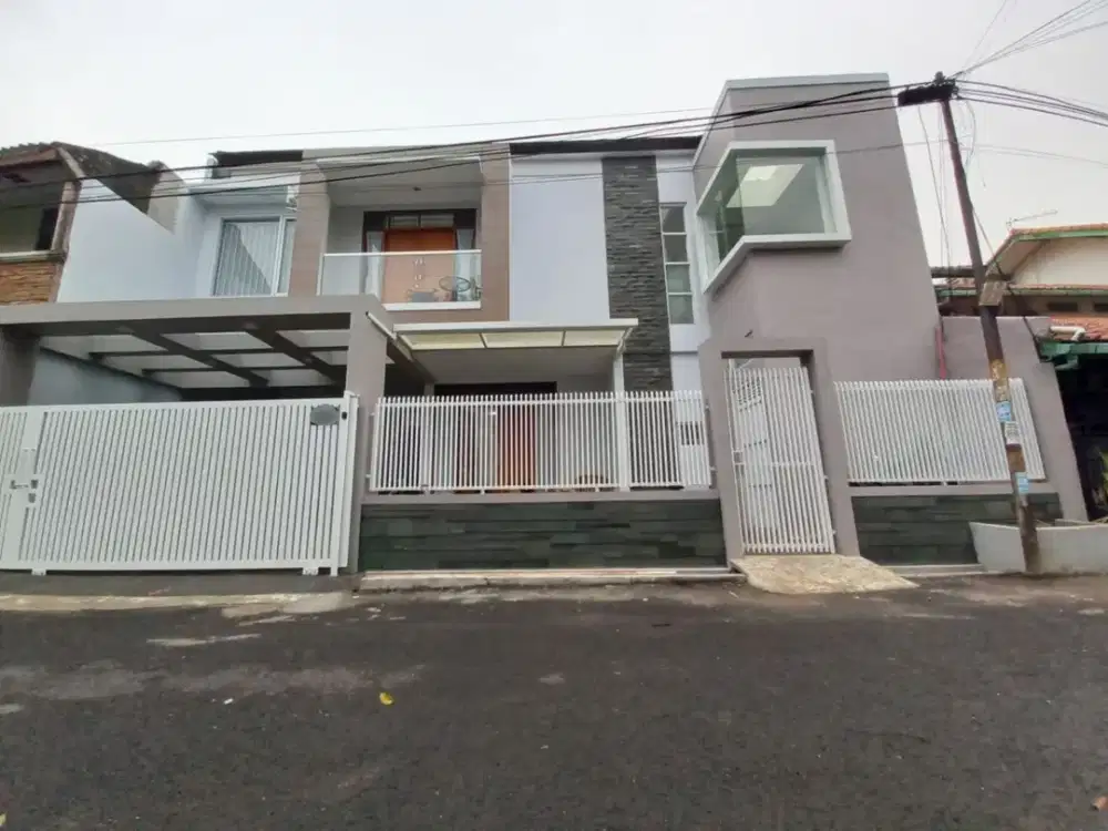Rumah MEWAH di Margahayu Soekarno Hatta Sekitar Jalan Mars Venus Tatasurya BDG | LS451