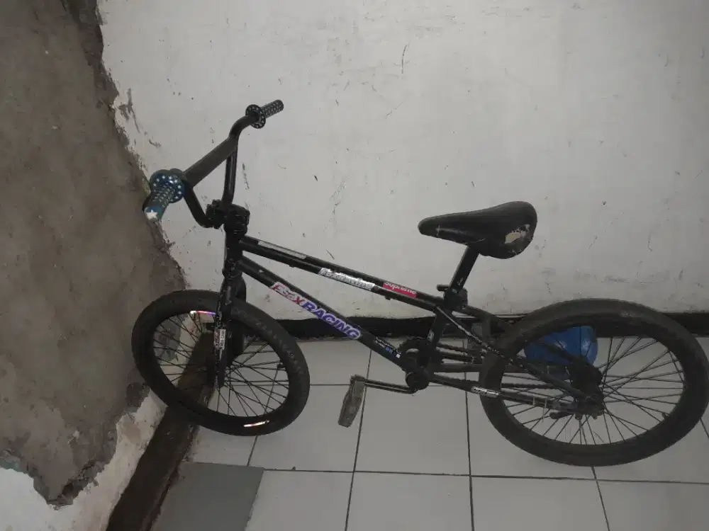 Sepeda bmx ukuran 20