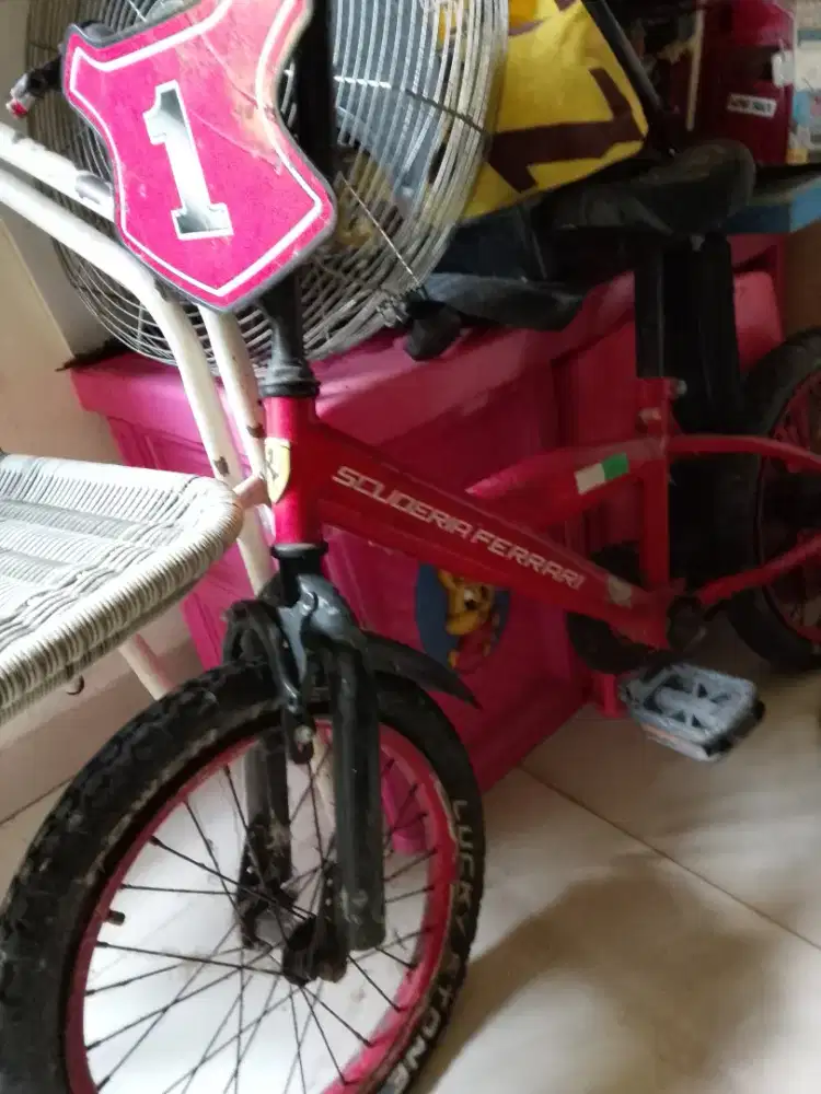 Sepeda Ferrari ori