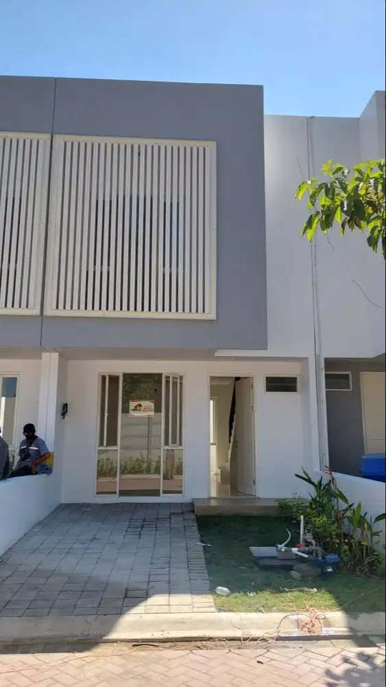 Jual Sewa Rumah Minimalis Strategis diOasia Dian Istana Surabaya