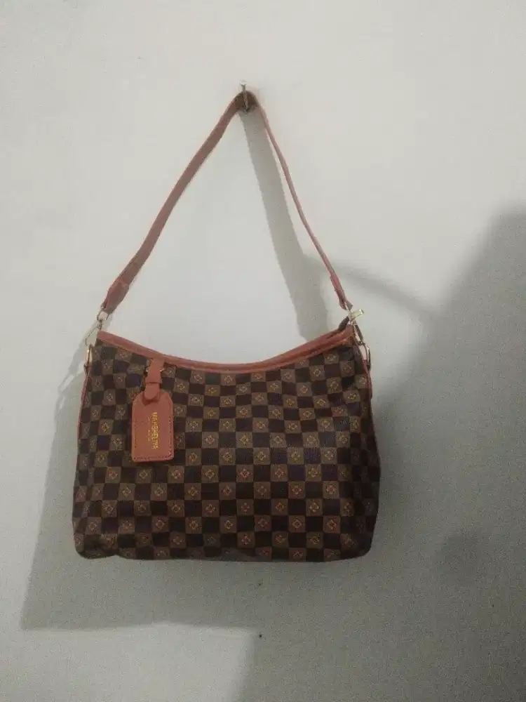Tas selempang batam