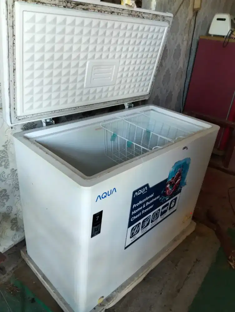 Freezer aqua AQF-200