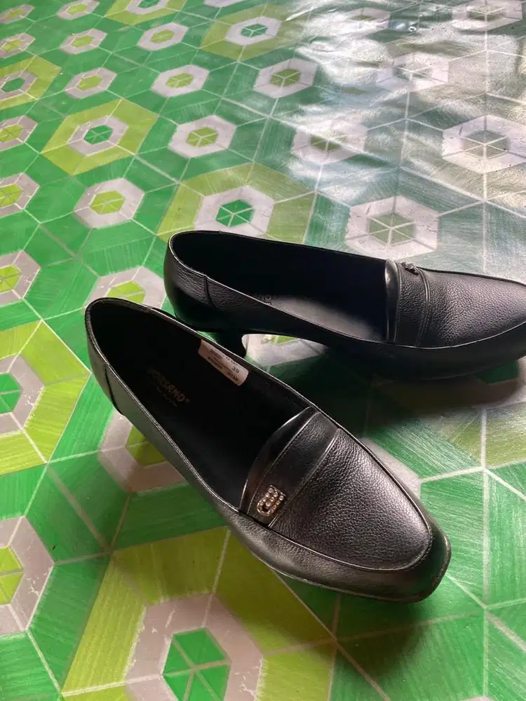 Sepatu kerja/kantor