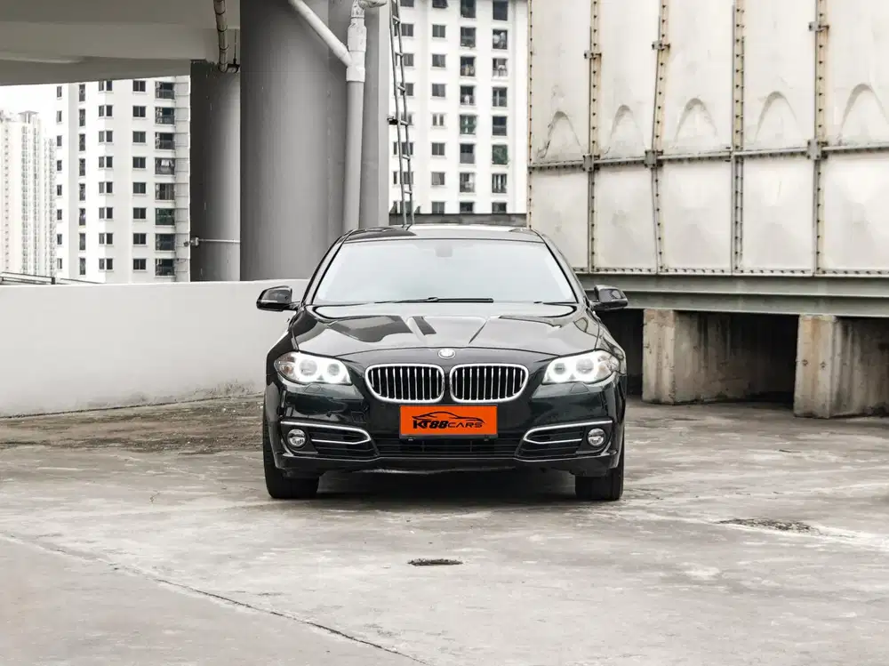 BMW 520i Luxury LCI (FACELIFT) SUNROOF MATIC HITAM 2015