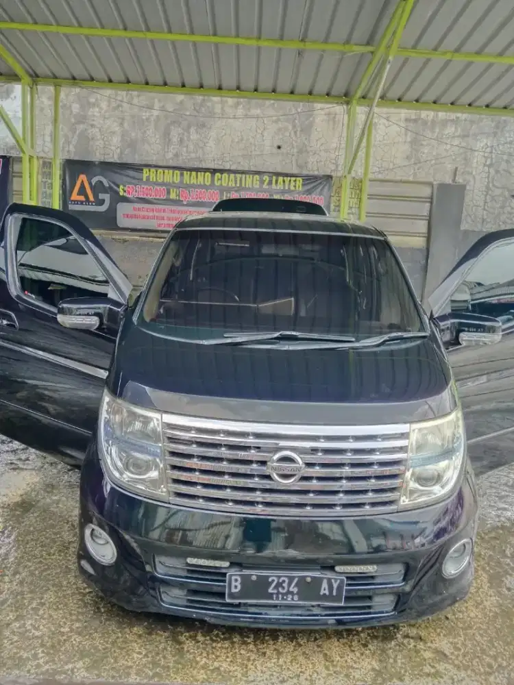 Elgrand Nissan 2005 murah