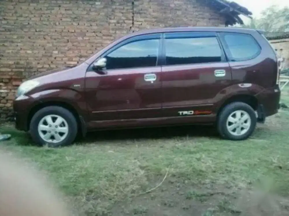 jual mobil avansa 2010