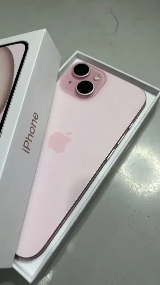 Cicil Second iPhone 15 Bergaransi