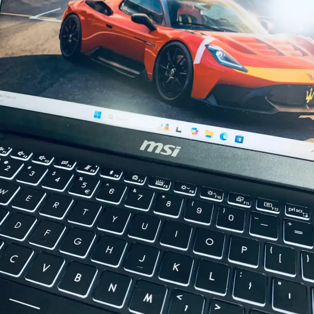 Laptop MSI Modern 14 | core i5| 8GB|512GB
