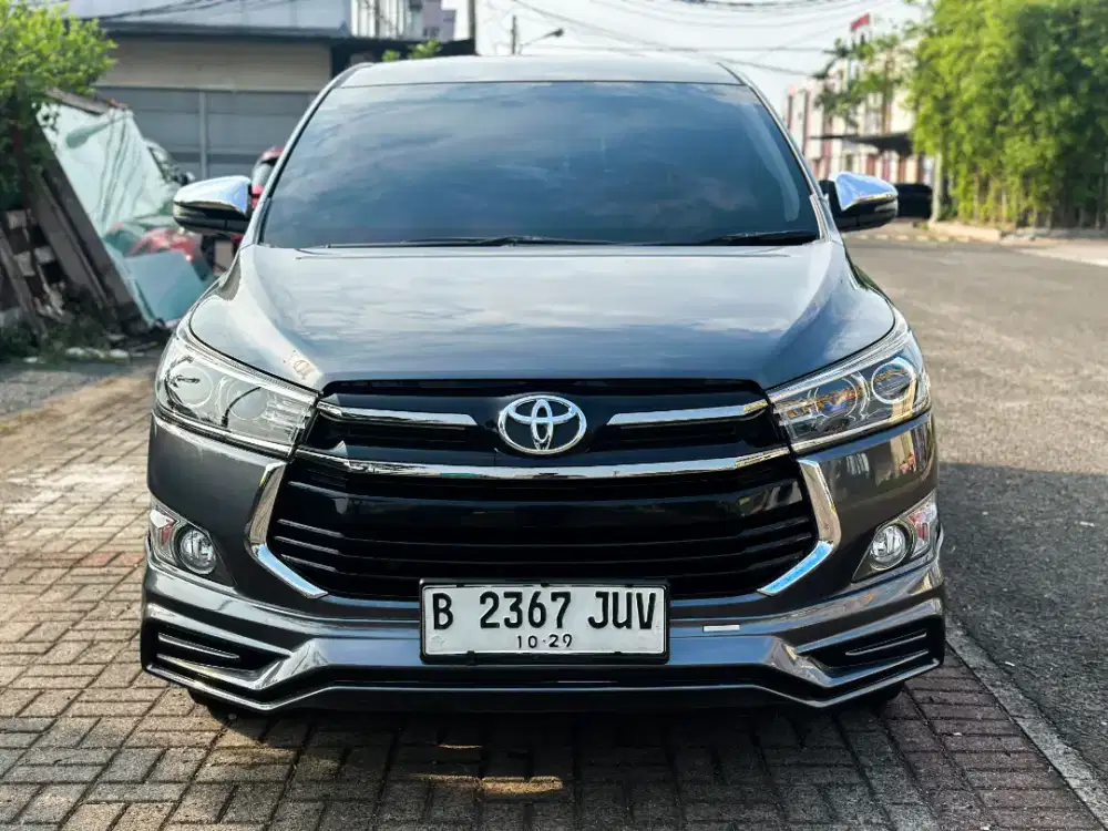 Innova Reborn Venturer Bensin AT 2019 Grey KM 26rb KM Antik!