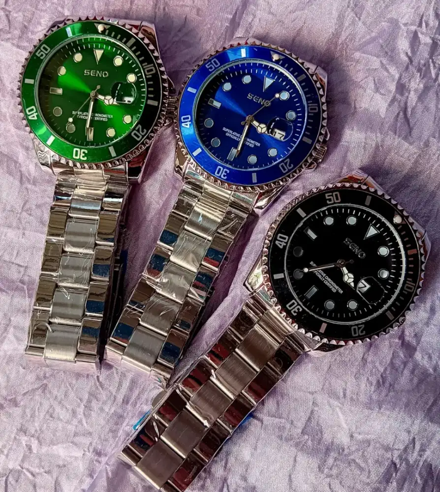 Jam tangan submariner sisa display