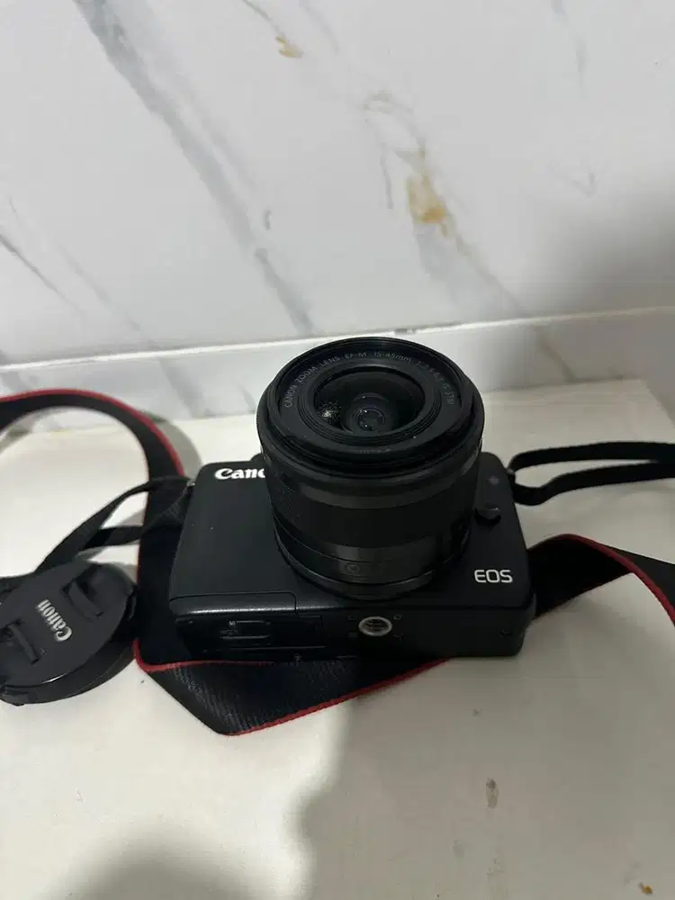Dijual mirrorless canon eos m10