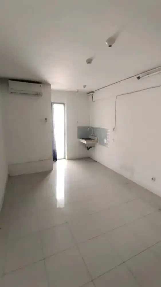 Studio UF Apartemen Bassura City Disewakan Murah, tepat diatas Mall