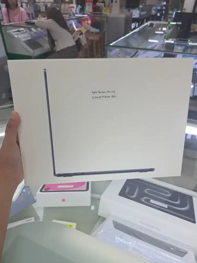 Apple Macbook Air M4 16/256GB SSDMidnight New BNIB Garansi IBOX