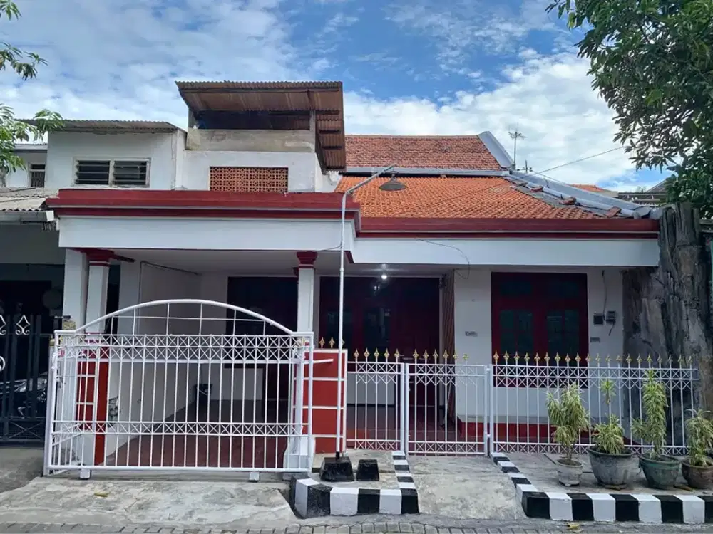 Rumah Rungkut Bagus Terawat Siap Huni