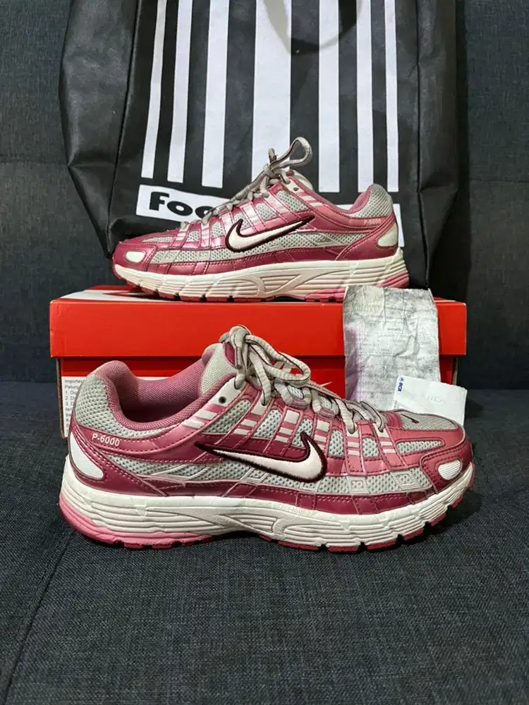 Sepatu Nike P6000 Summit Silt Red Peony Size 37,5