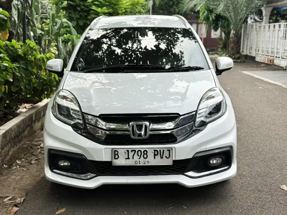 Mobilio RS AT 2015 Putih DP 9jt Cash Atau Kredit Terbaik SeOLX!