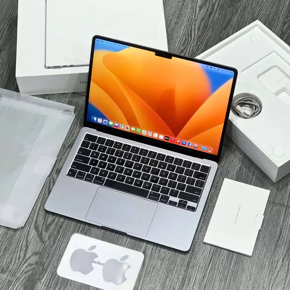 BH 90% MACBOOK AIR M2 16GB/256GB EX IBOX LENGKAP