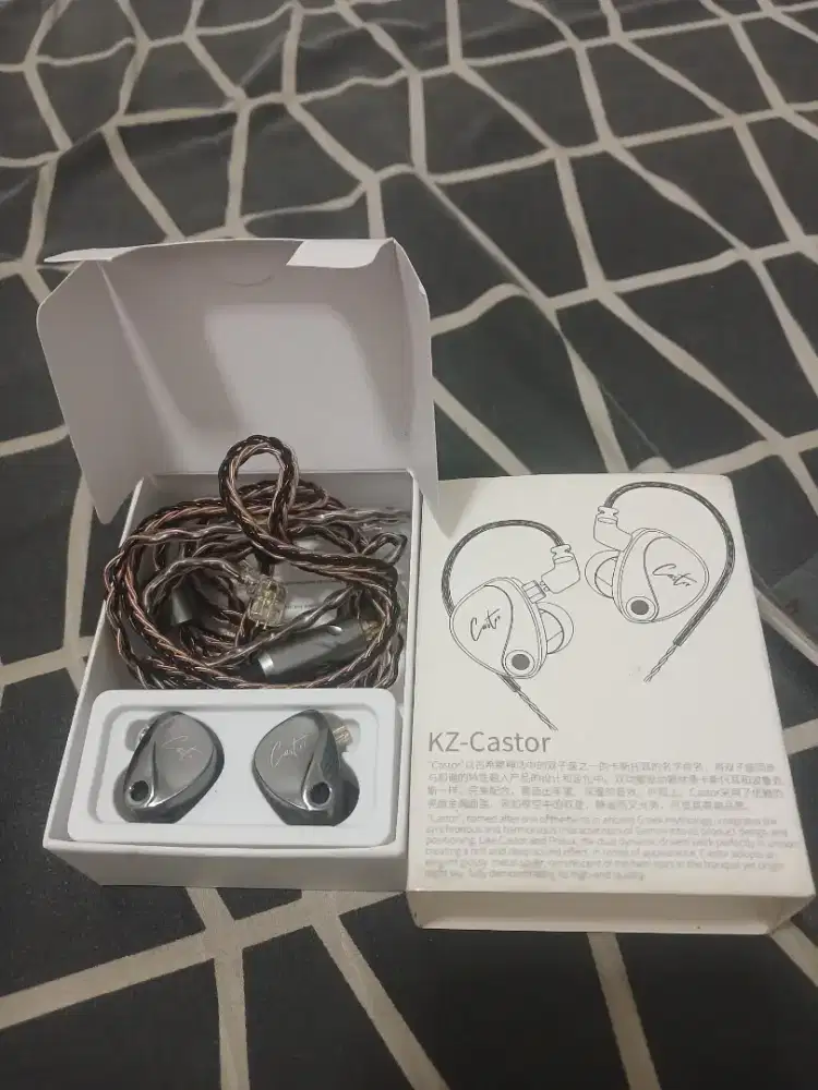 In ear monitor castor