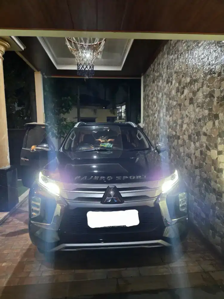 Pajero dakar 4x2 at hitam