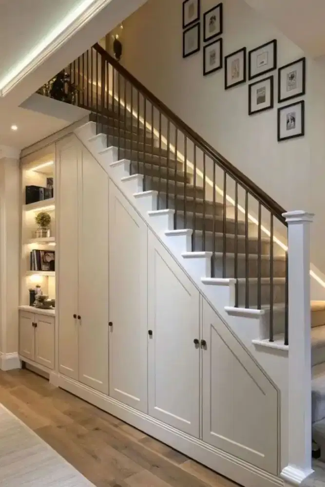 Storage bawah tangga