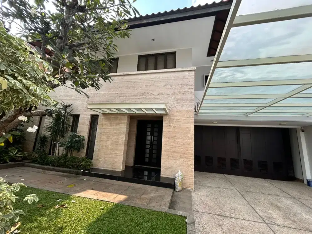 DIJUAL RUMAH MEWAH DI GRAHA FAMILY (KH)