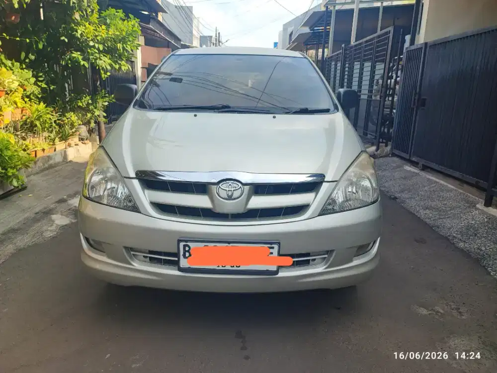 Toyota Innova G 2.0 Bensin AT Th 305 Silver Metalik