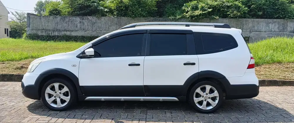 Nissan Grand livina 2015 Bensin