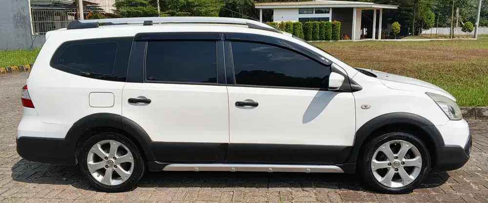 Nissan Grand livina 2015 Bensin