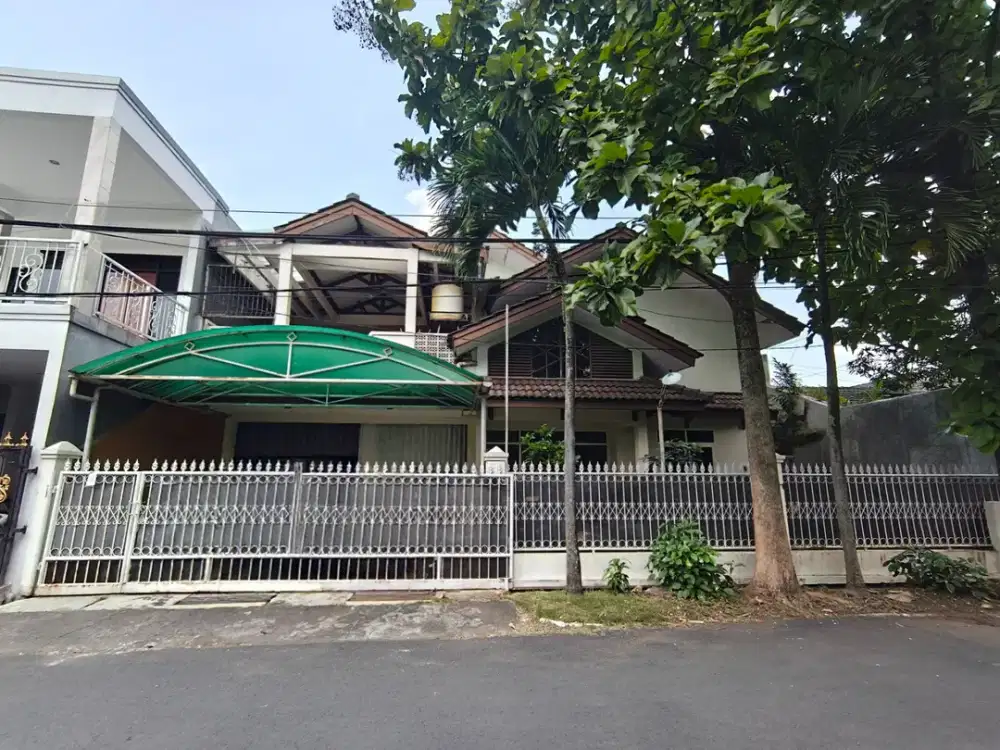 Rumah Luas Di Komplek Sanggar Hurip Soekarno Hatta