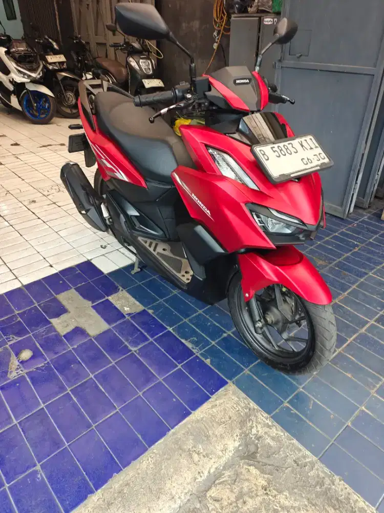 Vario 160 cbs 2025 km 8rb dp 1jt kii oda