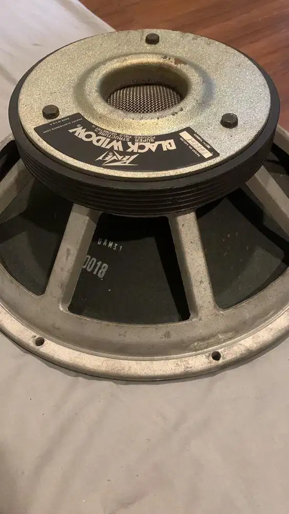 Komponen speker peavey 15 inch usa