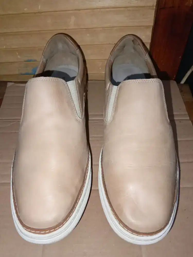 Sepatu keren branded Hush Puppies Original size 43