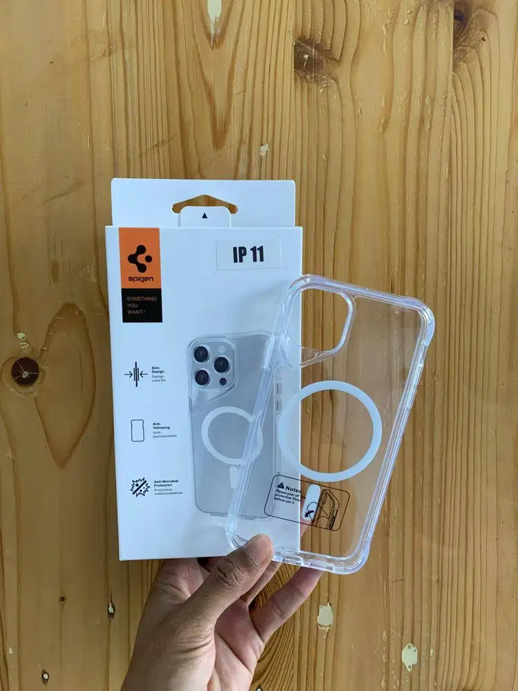 Spigen Crystal Magsafe Case iPhone 11