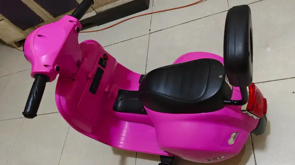 Motor anak di charge pakai aki