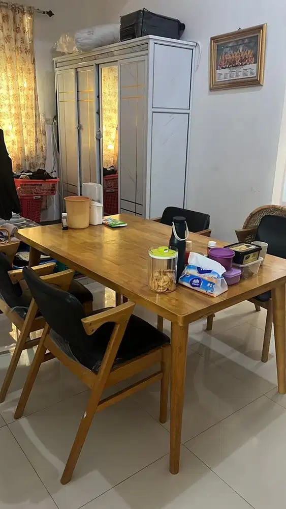 Di jual meja makan