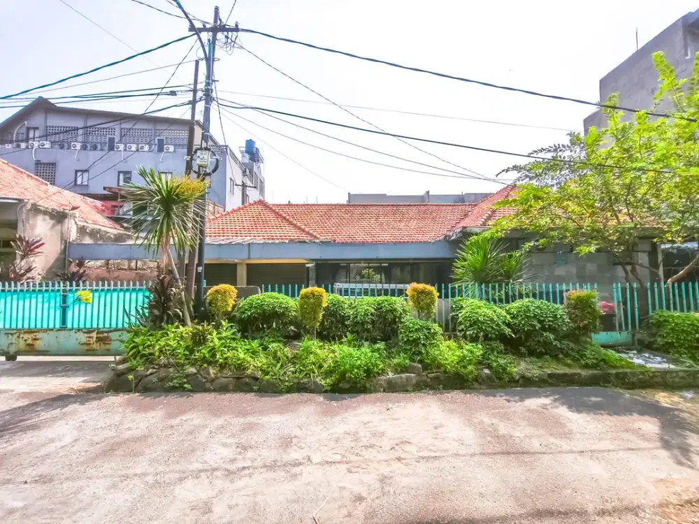 Rumah Luas 2 Lt 12 Menit ke Gerbang Tol Cilandak Hadap Selatan J-44141