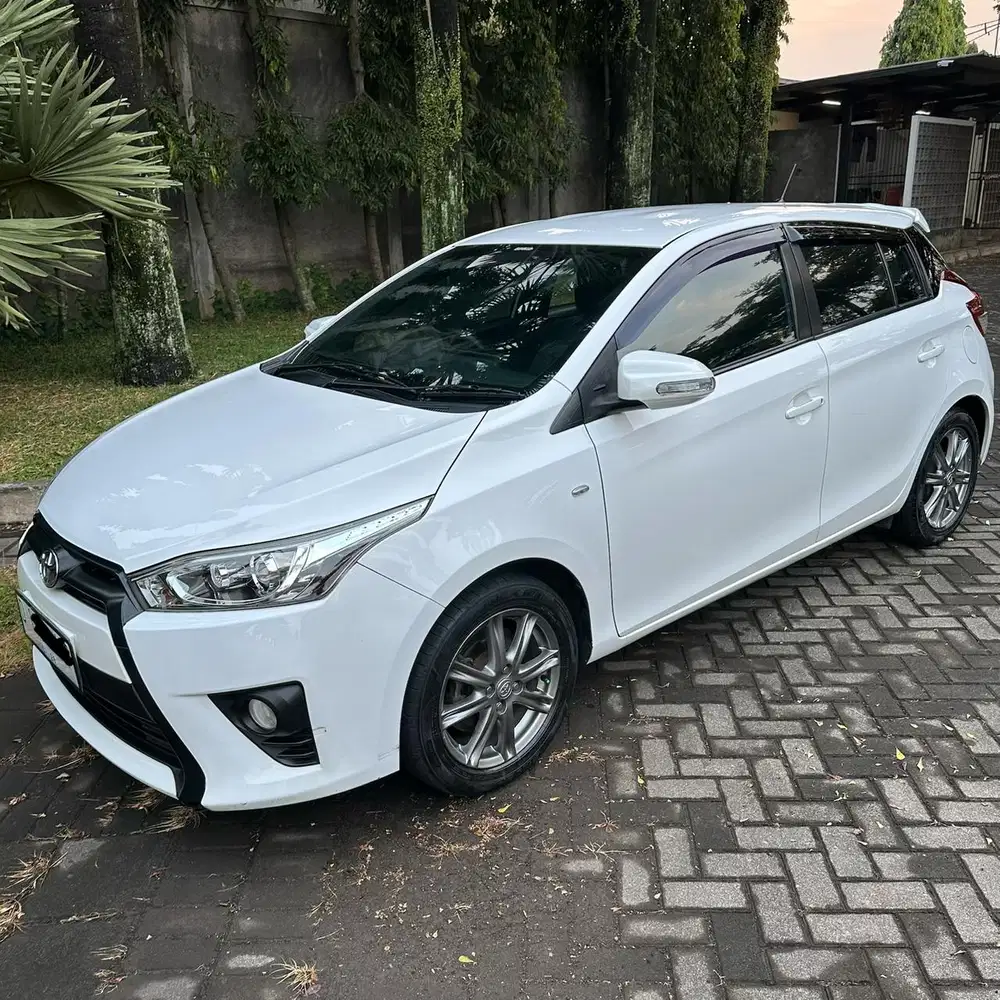 low km! 2015 toyota yaris 1.5g g matic at cvt