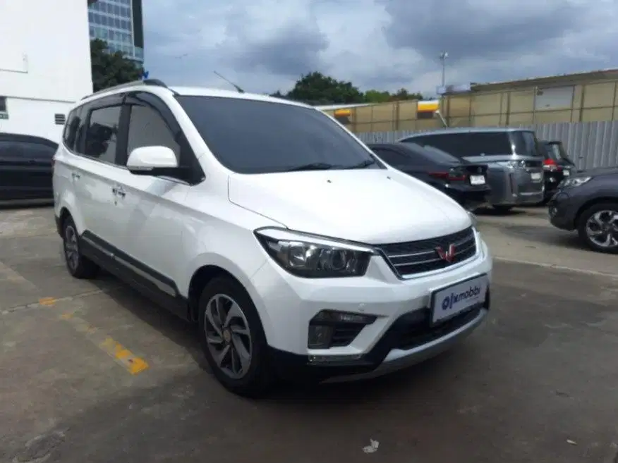 DP MURAH Wuling Confero S 1.5 L Bensin-MT 2019  CBIEB