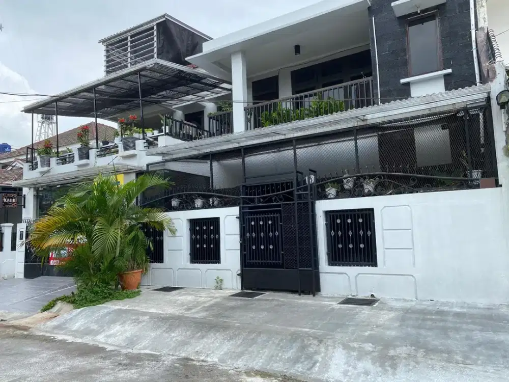 RUMAH SIAP HUNI 2,5LT BAGUS DI KAYU PUTIH JAKARTA TIMUR