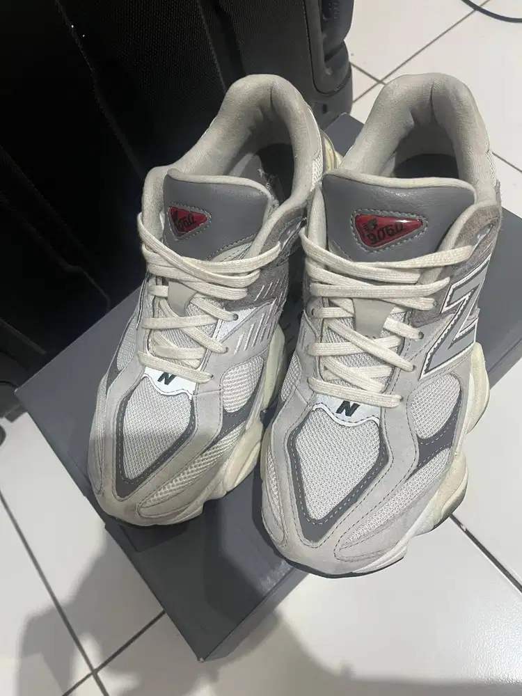 [PRELOVED] NEW BALANCE 9060 sneakers - Grey - Nego